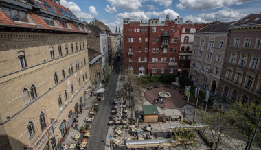 kinek-epul-a-varos-2-resz-mitol-lesz-egy-lakas-egyben-otthon-is-es-miben-all-az-igazi-fejlodes-a-lakasepitesek-teren