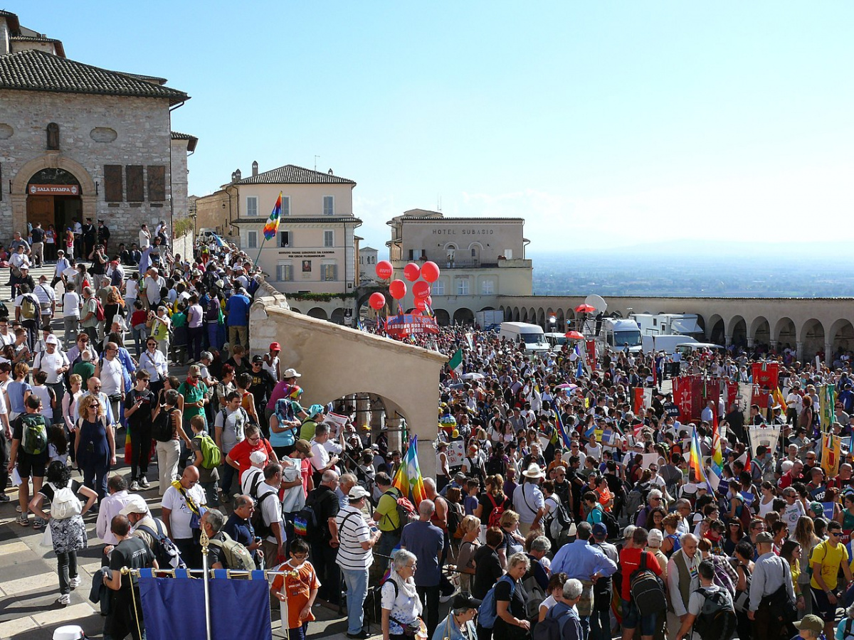 Boldogok a békességszerzők, mert őket Isten fiainak fogják hívni boldogok-a-bekessegszerzok-mert-oket-isten-fiainak-fogjak-hivni