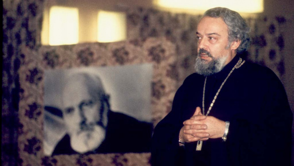 egy-meggyilkolt-papra-emlekezunk-alekszandr-meny-30-eve-hunyt-el