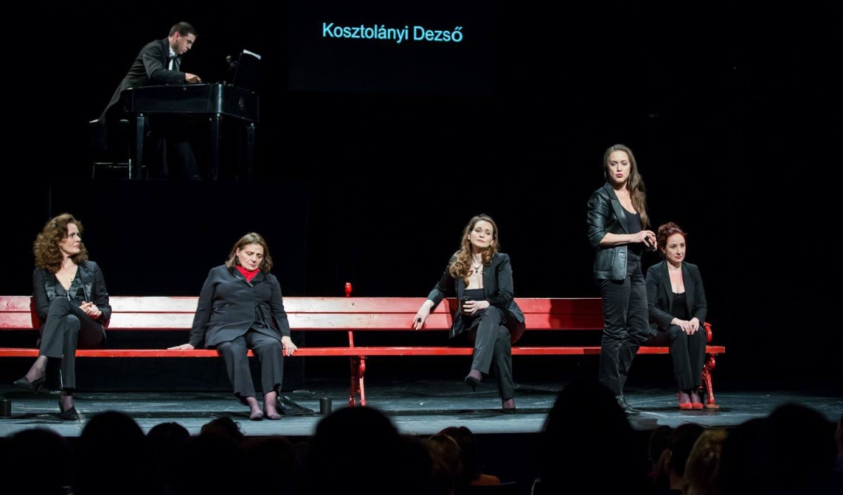 Karanténszínház: nőNyugat karantenszinhaz-nonyugat