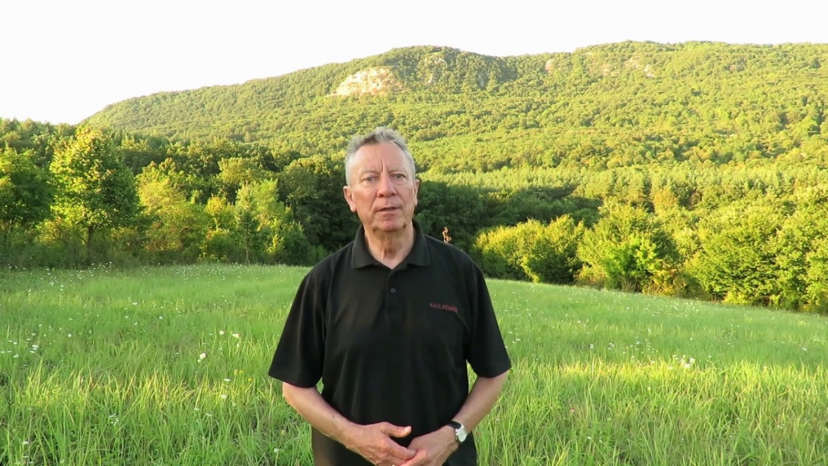 Boldoggá tesz, ha segíthetek – Beszélgetés Beer Miklós nyugalmazott püspökkel boldogga-tesz-ha-segithetek-beszelgetes-beer-miklos-nyugalmazott-puspokkel