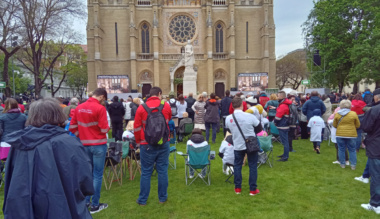 a-szentatya-a-rozsak-teren