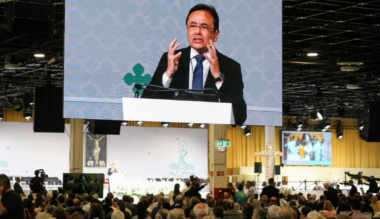 moyses-azevedo-a-shalom-alapitoja-a-kozossegek-az-egyhaz-viragoskertje