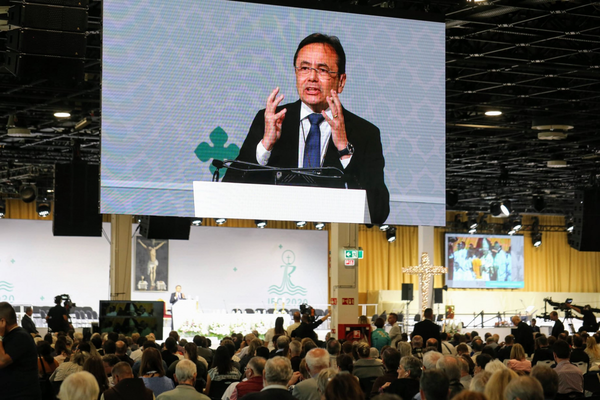 Moyses Azevedo, a Shalom alapítója: a közösségek az egyház virágoskertje moyses-azevedo-a-shalom-alapitoja-a-kozossegek-az-egyhaz-viragoskertje