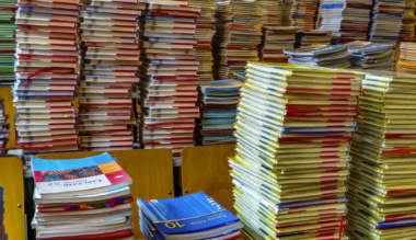 kis-hijan-ket-tonnanyi-tankonyv