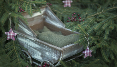 gyermek-szuletik-fiu-adatik-nekunk