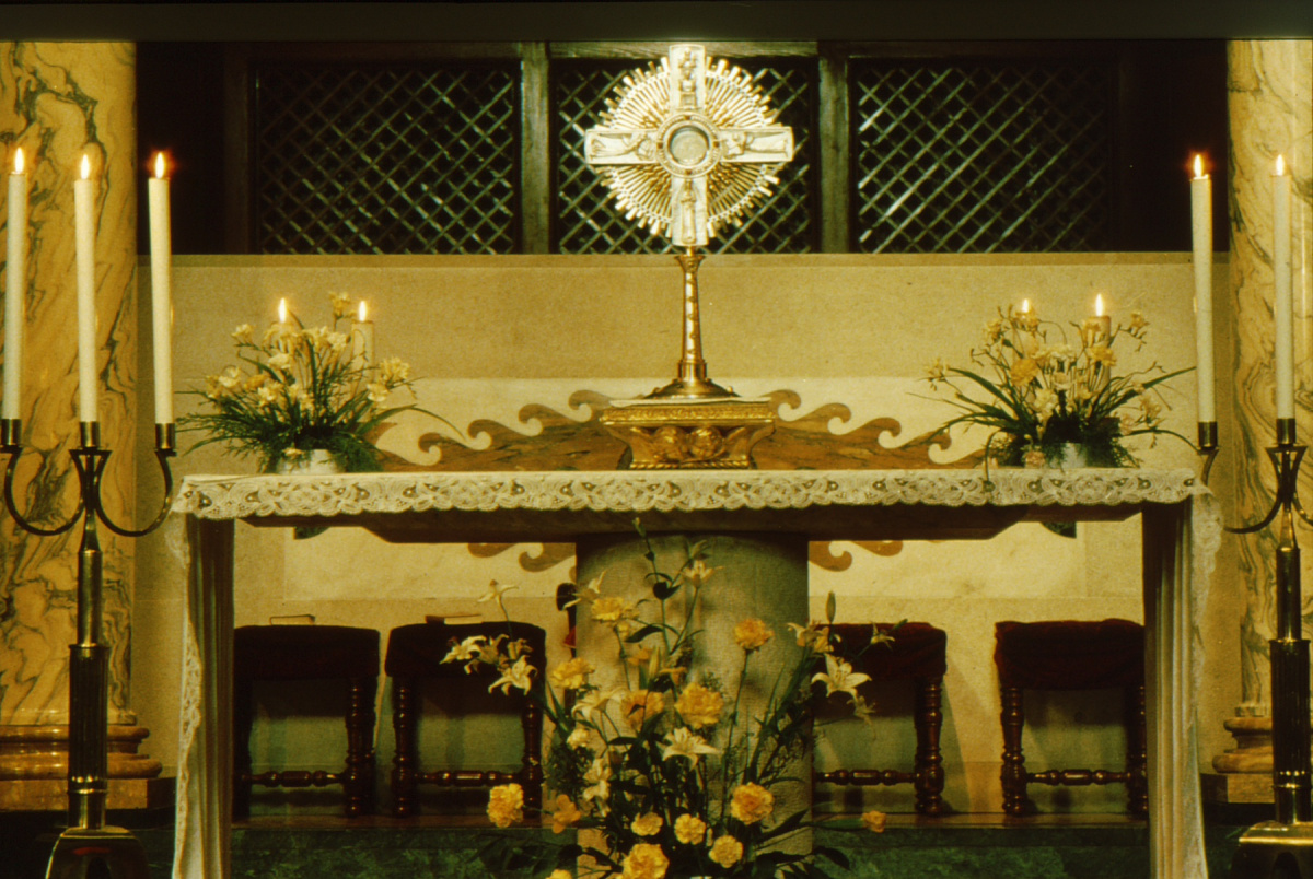 Az oltáriszentség tiszteletéről az-oltariszentseg-tiszteleterol