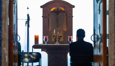 isten-jelenleteben-elni