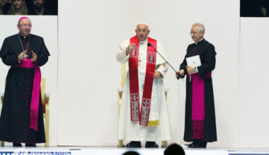 ferenc-papaval-az-arenaban