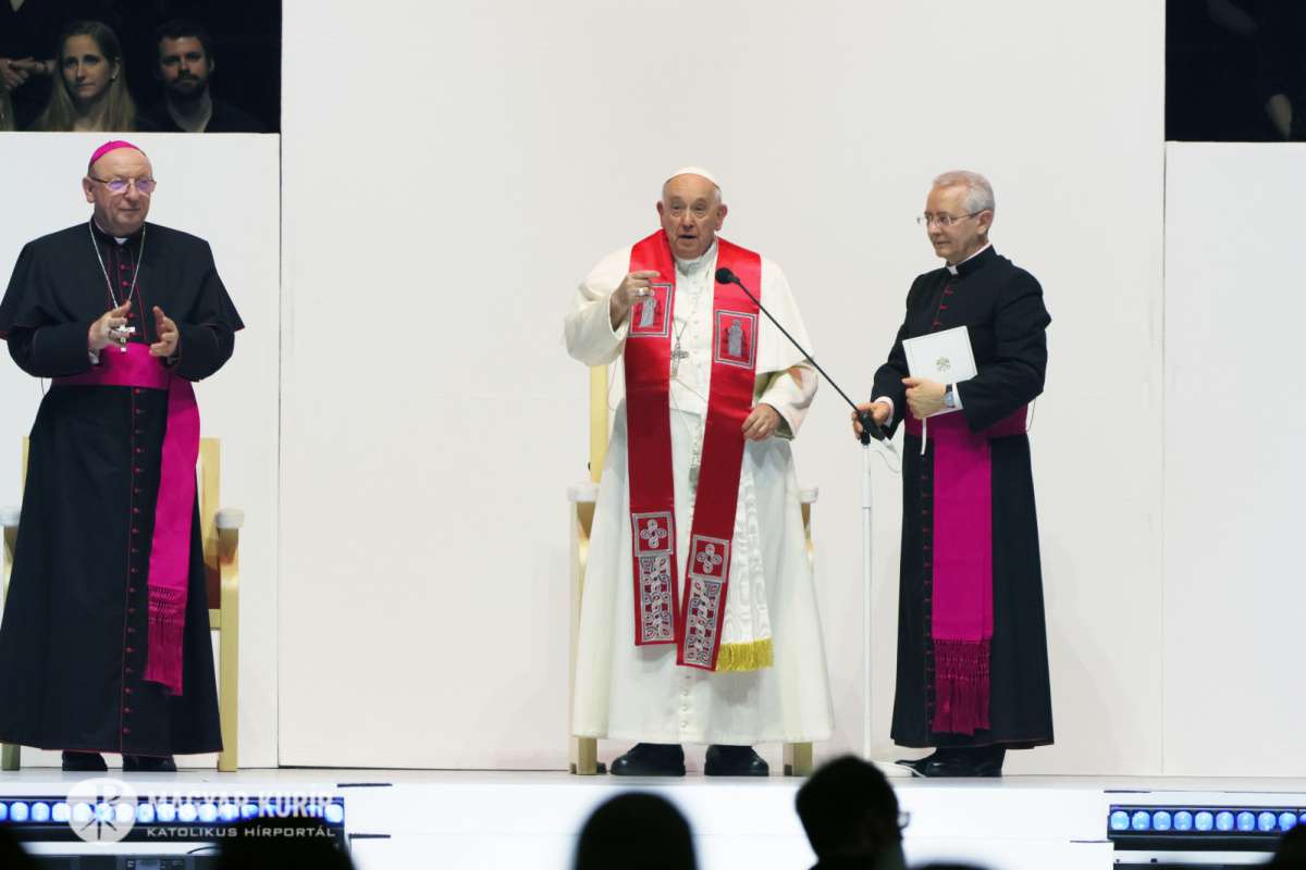 Isten mindig megbocsát! – Egy felejthetetlen délután Ferenc pápával az Arénában ferenc-papaval-az-arenaban