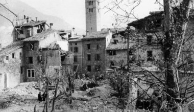 nem-igaz-hogy-minden-osszeomlik