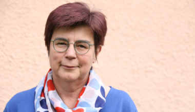 az-egyhaz-sebeit-tartuk-fel-gabi-ballweg-resztvevo-a-nemet-szinodalis-utrol-2-resz