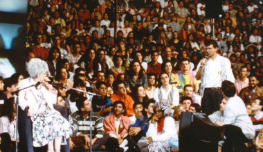 genfest-95-a-fiatalok-bemutattak-az-egyesult-vilagot