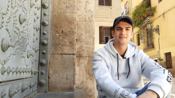 grilex-a-rapper-aki-istennek-enekel