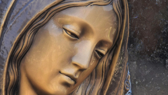 maria-a-varakozo-asszony