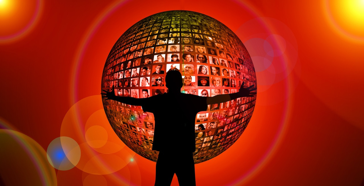 Kapcsolati háló a Szentháromságtól a porszemig kapcsolati-halo-a-szentharomsagtol-a-porszemig