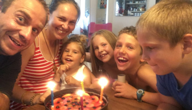 teljes-oromben-isten-jelenleteben-dicsoites-a-mindennapokban