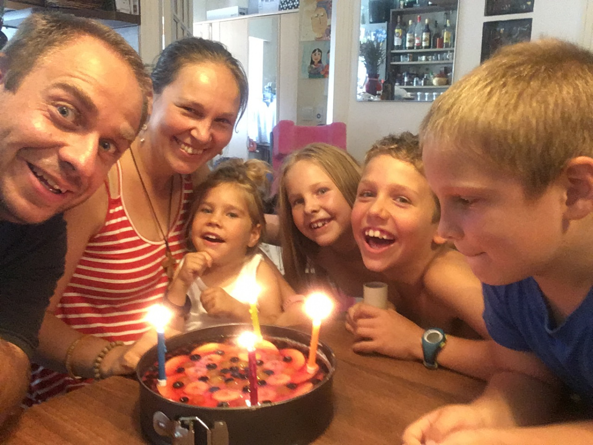 Teljes örömben Isten jelenlétében – dicsőítés a mindennapokban teljes-oromben-isten-jelenleteben-dicsoites-a-mindennapokban