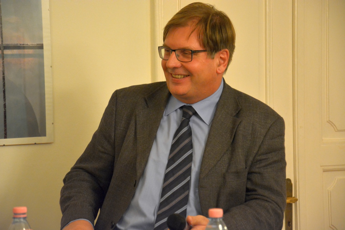 Fabiny Tamás evangélikus püspök: Az egyház lehetne az a hely, ahol példát adunk a közösségről fabiny-tamas-evangelikus-puspok-az-egyhaz-lehetne-az-a-hely-ahol-peldat-adunk-a-kozossegrol