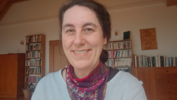 egy-vallas-nelkuli-elettol-a-szerzetessegig-beszelgetes-czako-agnes-noverrel