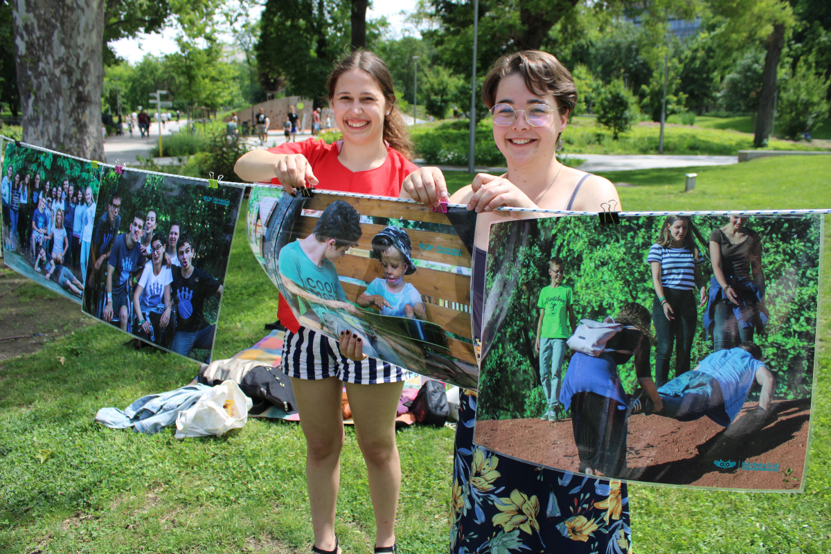 „Akkor lehet bent tartani egy beteg gyereket a közösségben, ha mindenki kap eszközt hozzá” – interjú a KórházSuliról bent-tartani-a-beteg-gyereket-a-kozossegben-interju-a-korhazsulirol