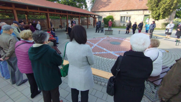 a-holokauszt-emleke-velunk-marad