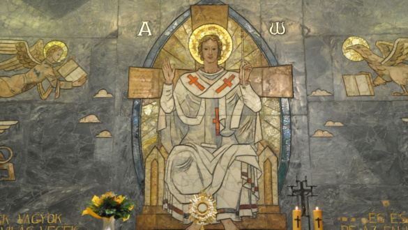 kiralyi-hazba-szulettel