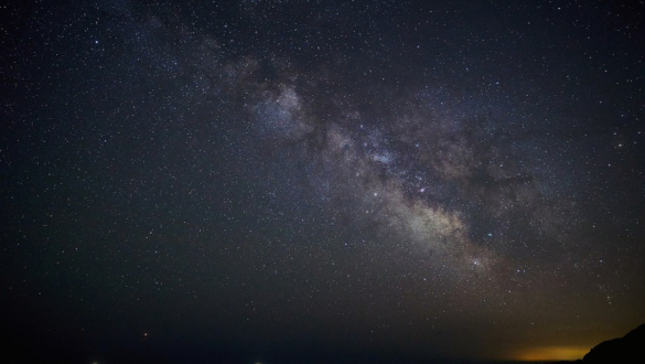 hatar-a-csillagos-eg