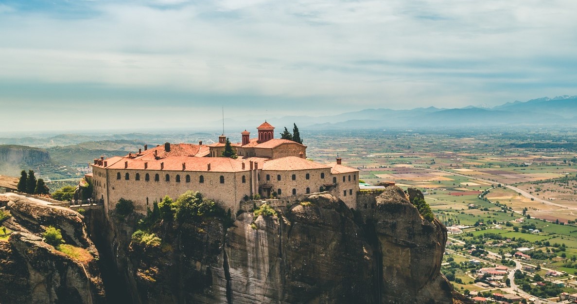 Hegyre épített város hegyre-epitett-varos