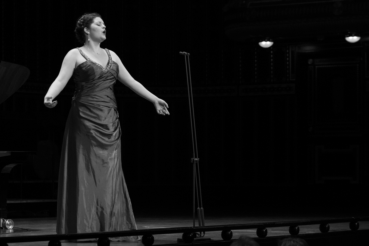 Subedi Anna koloratúrszoprán: A zenélés számomra felülről jövő küldetés subedi-anna-koloraturszopran-a-zeneles-szamomra-felulrol-jovo-kuldetes