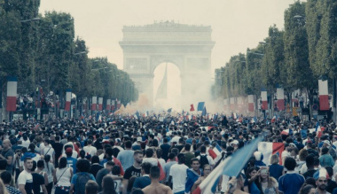 egy-zuhano-tarsadalomrol-nyomorultak-2019-filmajanlo