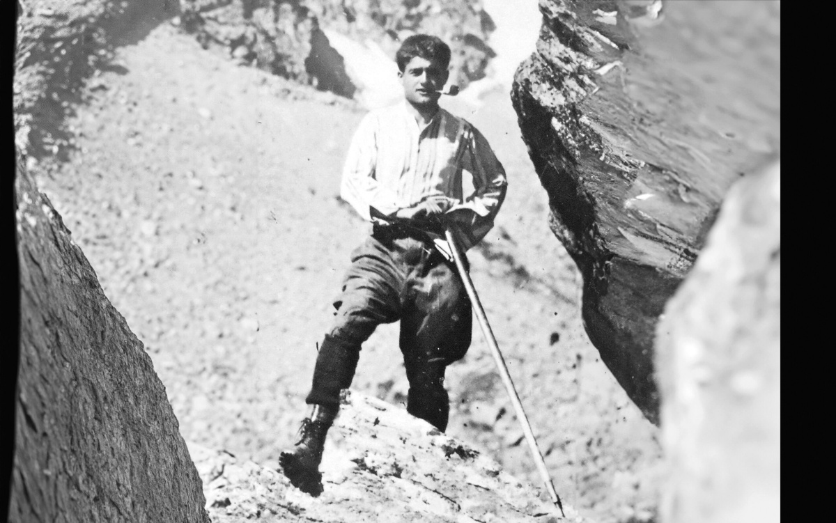 pier-giorgio-frassati-a-fiatalember-aki-bejarta-italia-es-a-lelek-hegycsucsait