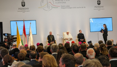 a-papalatogatas-zaroesemenye-a-pazmany-egyetemen