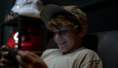 kepernyohoz-tapadt-a-kamasz-mit-tegyek