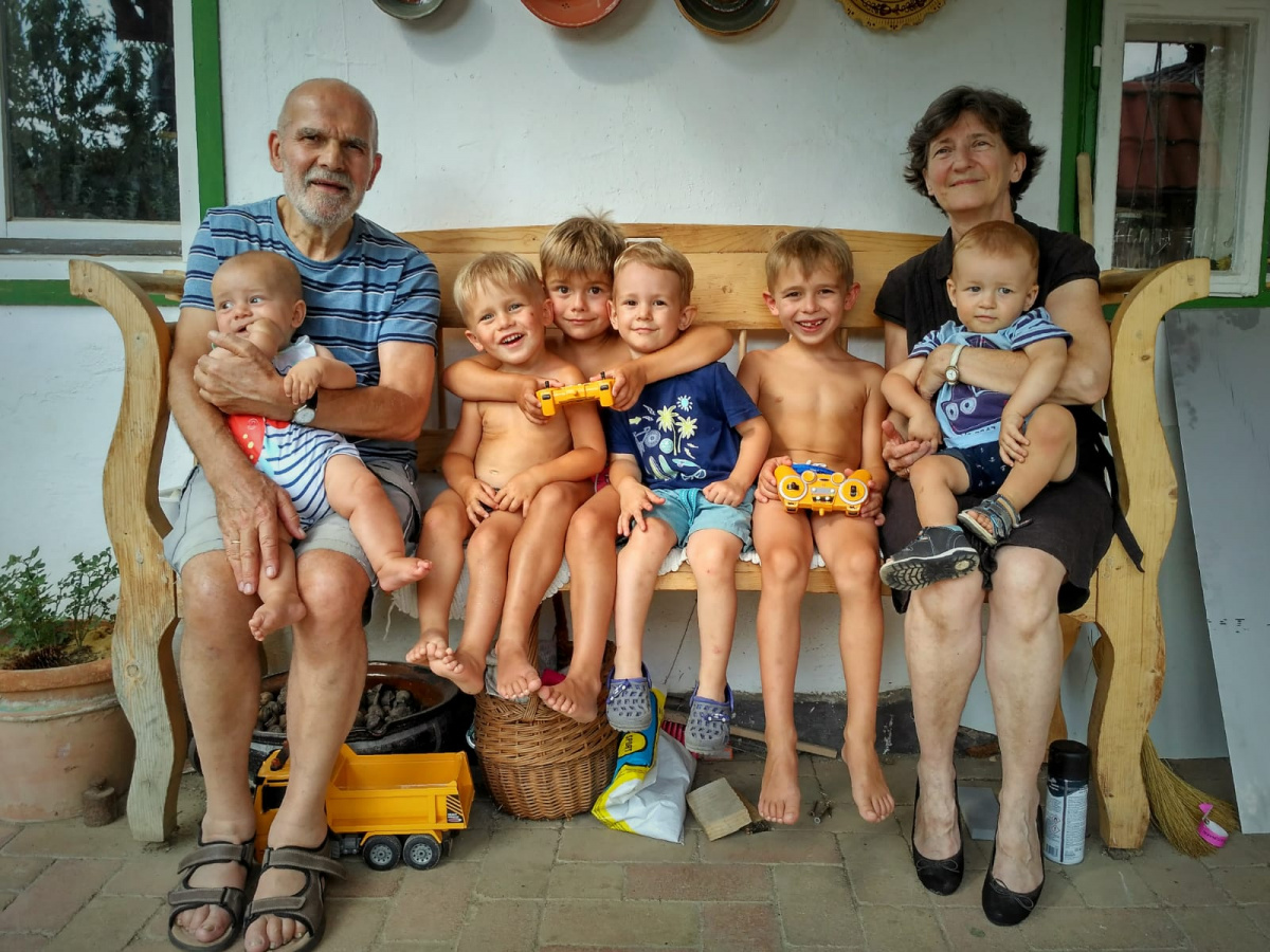 Karantén-nagyszülők karanten-nagyszulok