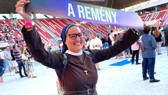 a-szerzetesi-elet-kinyit-es-nem-bezar